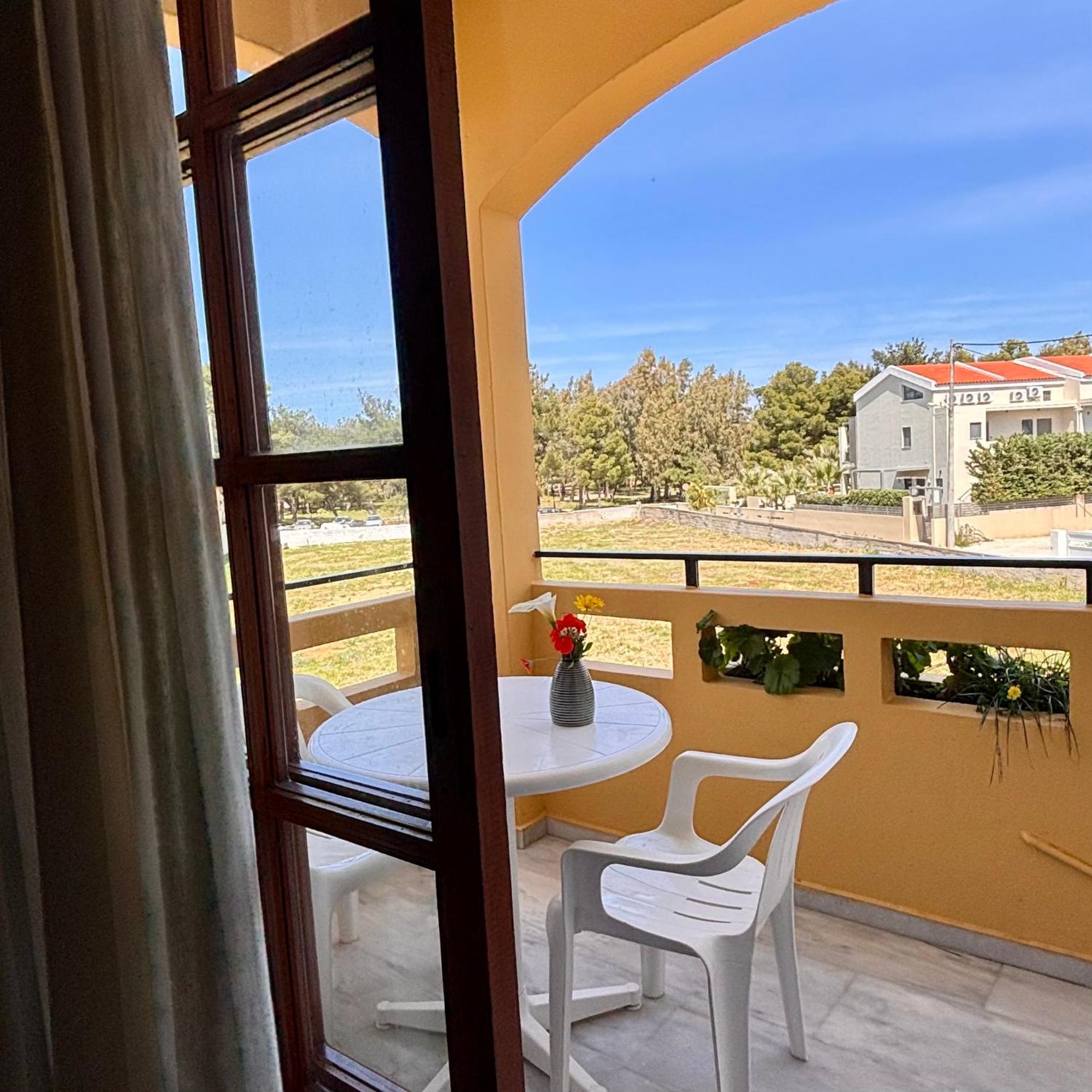 Menelaos Apartments Daratsos Exteriér fotografie