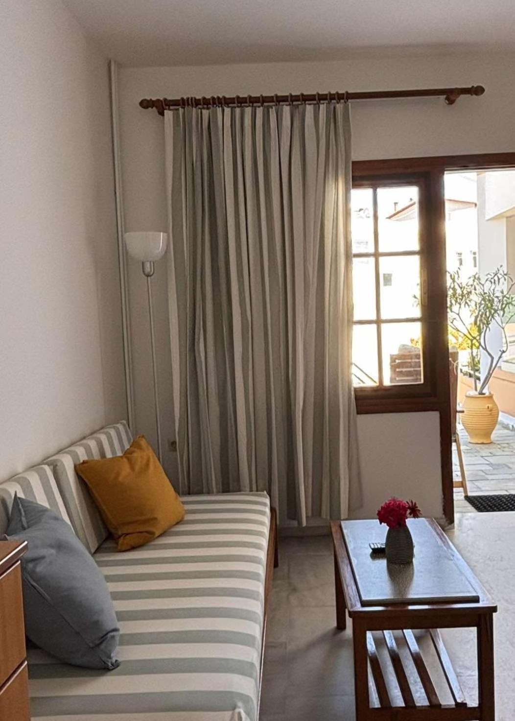Menelaos Apartments Daratsos Exteriér fotografie
